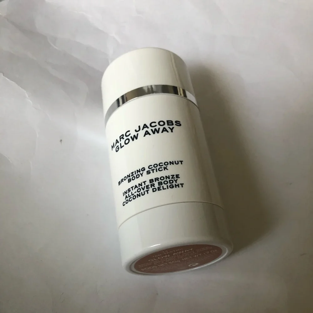 Marc Jacobs Glow Away Bronzing Coconut Body Stick Tan-Tastic#14